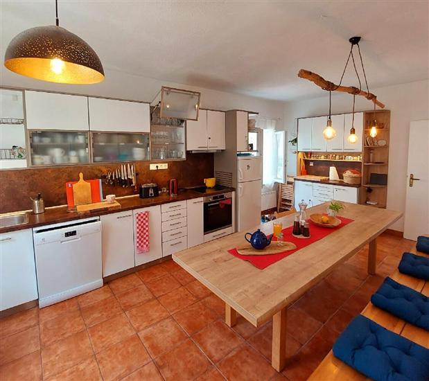 House K1, for 14 persons
