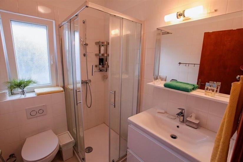 House K1, for 14 persons