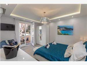 Apartment Makarska riviera,BookApartmentFrom 233 €
