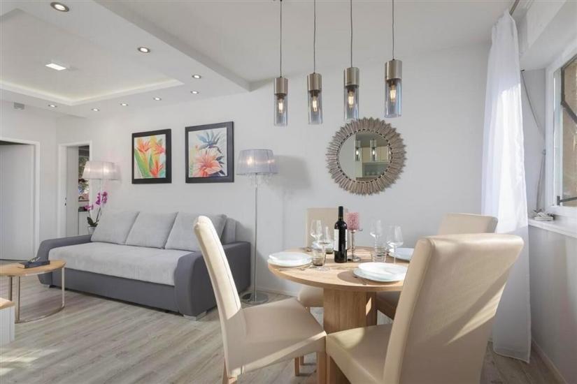 Apartment A1, for 5 persons