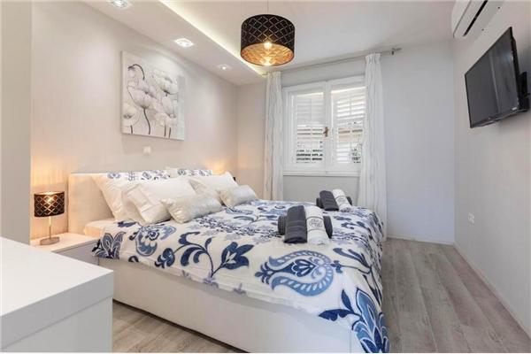 Apartment A1, for 5 persons