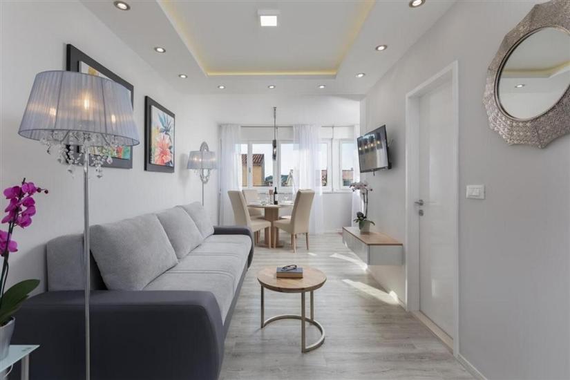 Apartment A1, for 5 persons