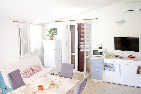 Apartment A1, for 5 persons