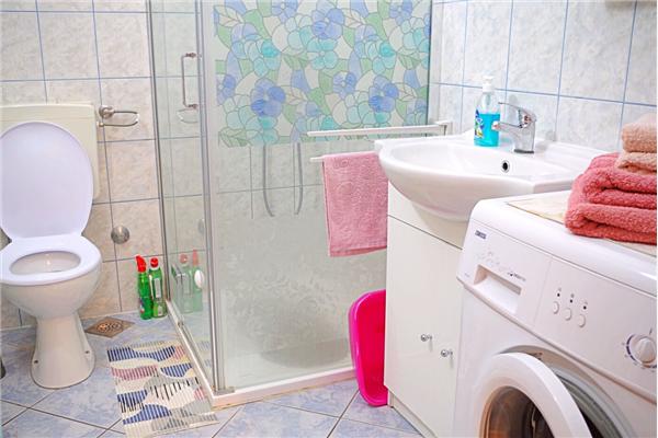 Apartment A1, for 5 persons