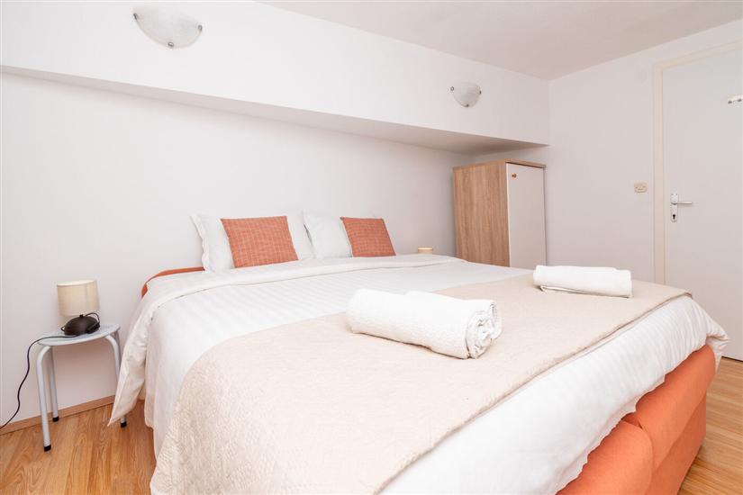 Apartment A1, for 5 persons