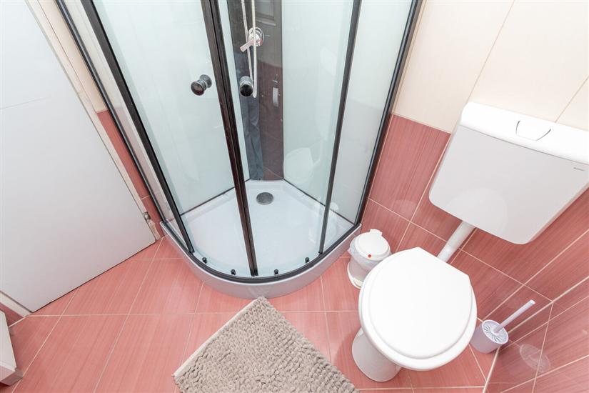 Apartment A1, for 5 persons
