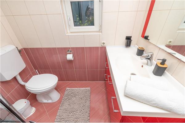 Apartment A1, for 5 persons