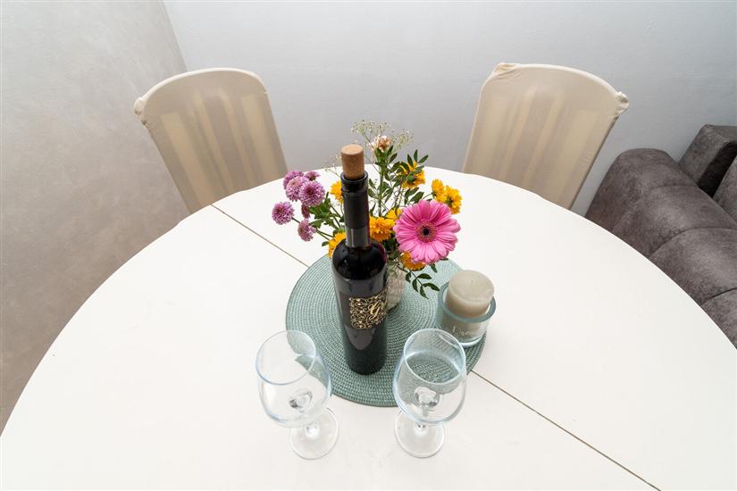 Apartment A1, for 5 persons