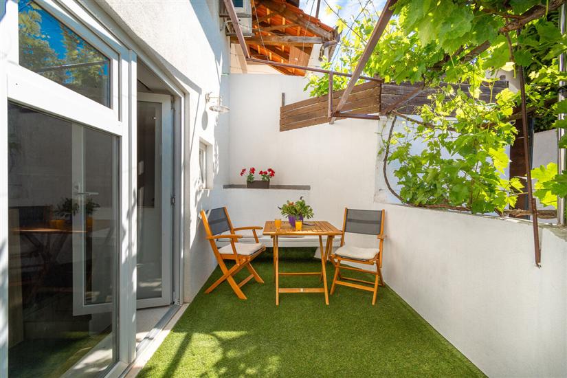 Apartment A1, for 5 persons