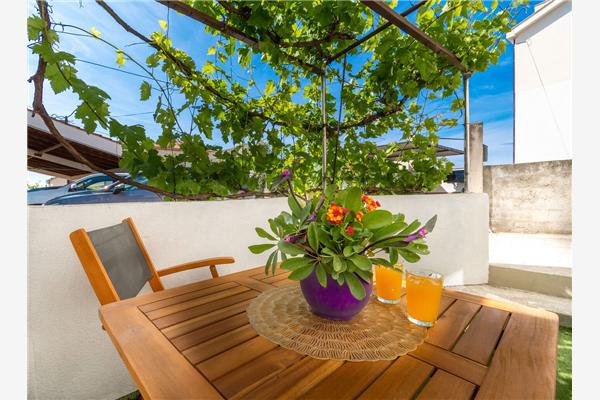 Apartment A1, for 5 persons