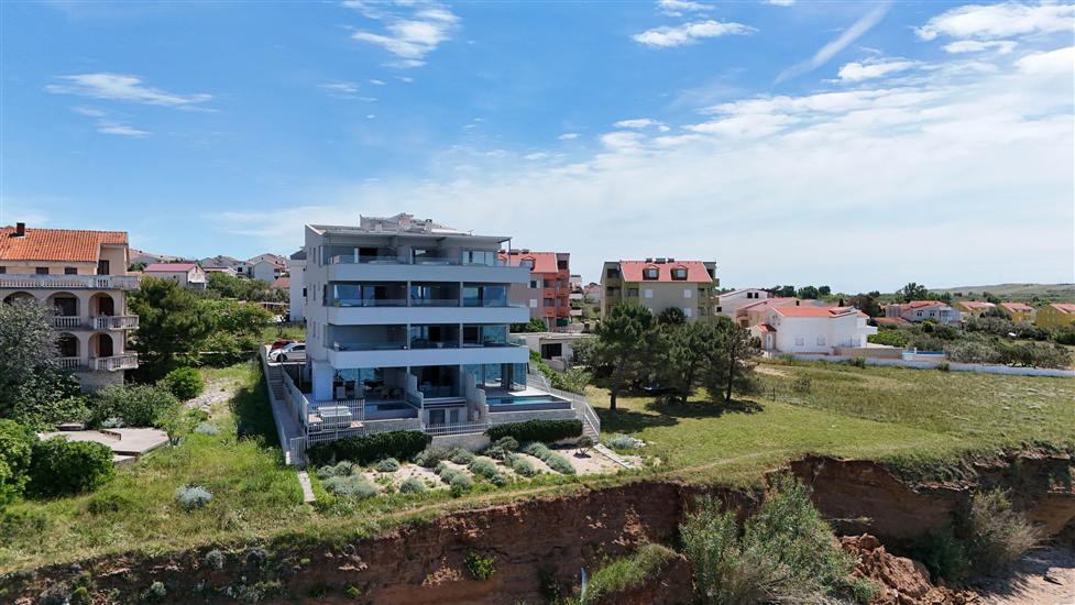 Apartment Luxury Beachfront Jacuzzi Suite with Sea View