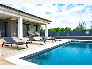 House Holiday House Nadalina Vrsi (Zadar), Size 150.00 m2, Accommodation with pool, Airline distance to town centre 500 m