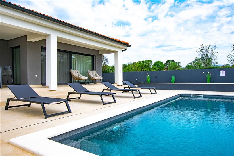 Dom Holiday House Nadalina