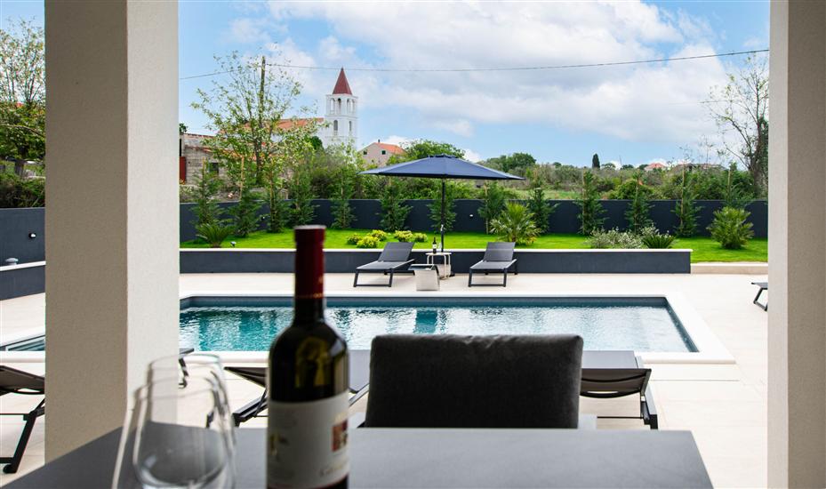 Dom Holiday House Nadalina
