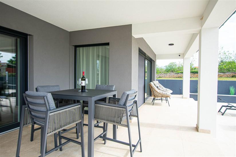 Dom Holiday House Nadalina