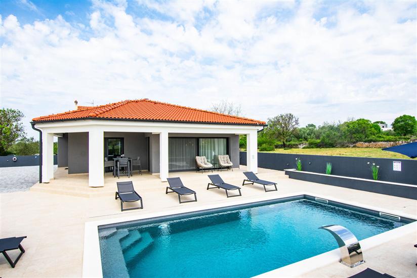 House Holiday House Nadalina