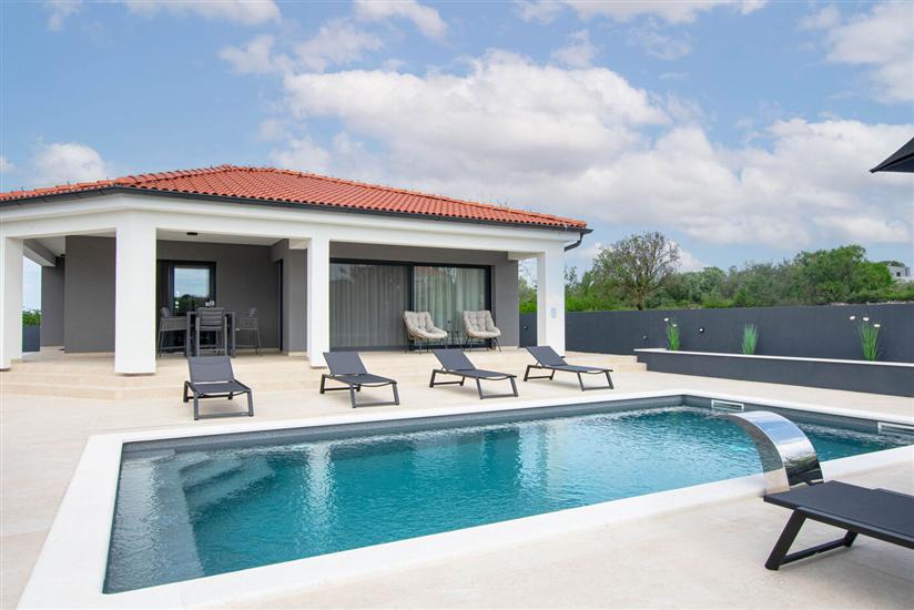 House Holiday House Nadalina