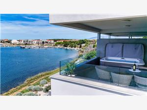 Apartment Luxury Beachfront Jacuzzi Suite with Sea View Povljana - island Pag, Size 75.00 m2, Airline distance to the sea 140 m, Airline distance to town centre 400 m