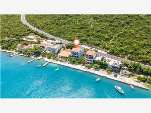 Apartments Seafront Oasis Peljesac, Size 65.00 m2, Airline distance to the sea 5 m
