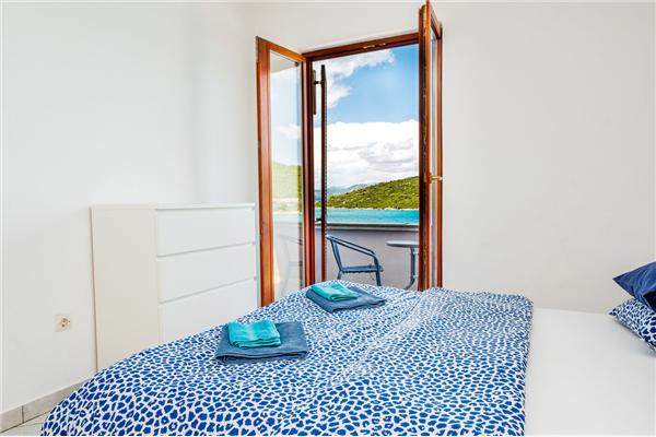 Apartment A4, for 5 persons