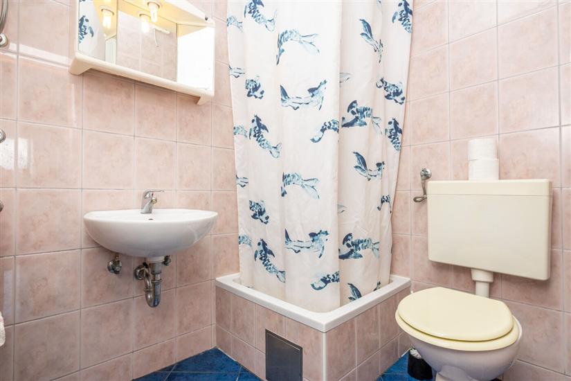 Apartment A4, for 5 persons