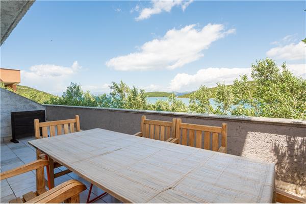 Apartment A1, for 5 persons