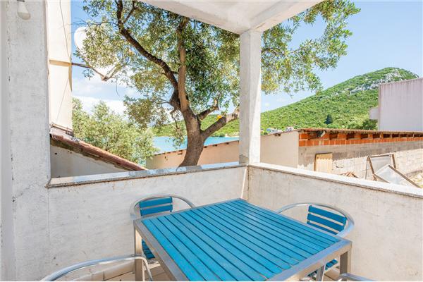 Apartment A1, for 5 persons