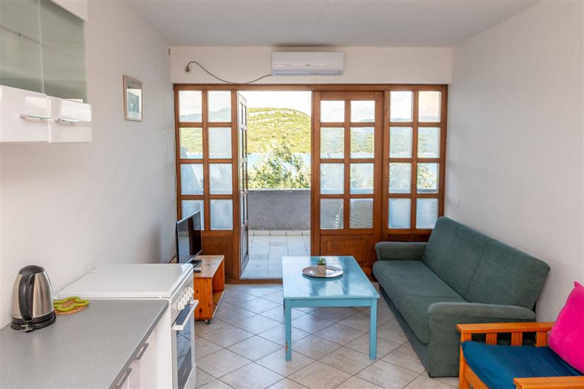 Apartment A1, for 5 persons