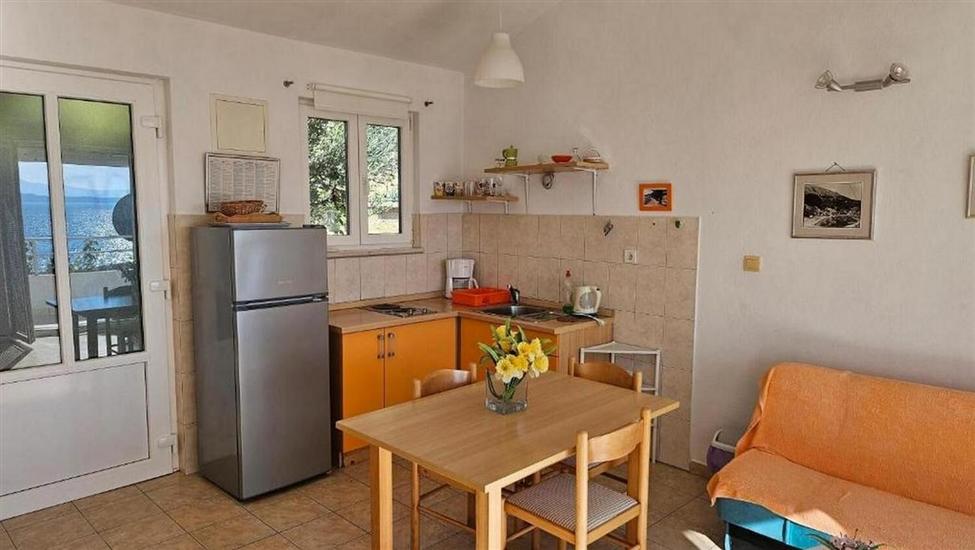 Room S1, for 2 persons
