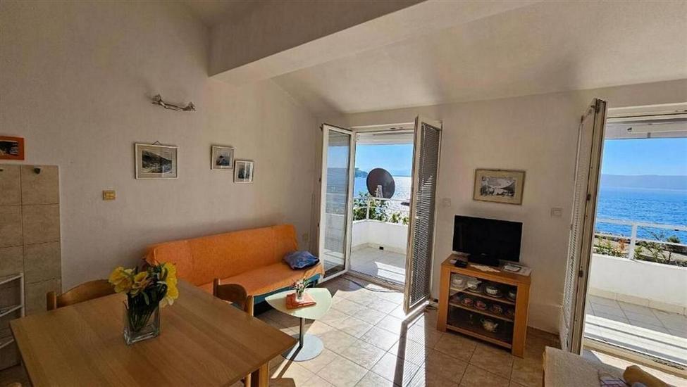 Room S1, for 2 persons