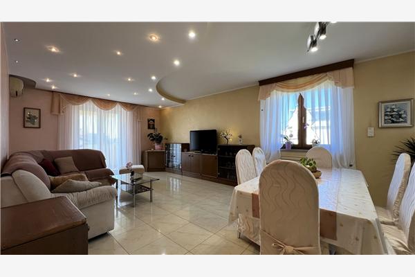 Apartment A1, for 5 persons