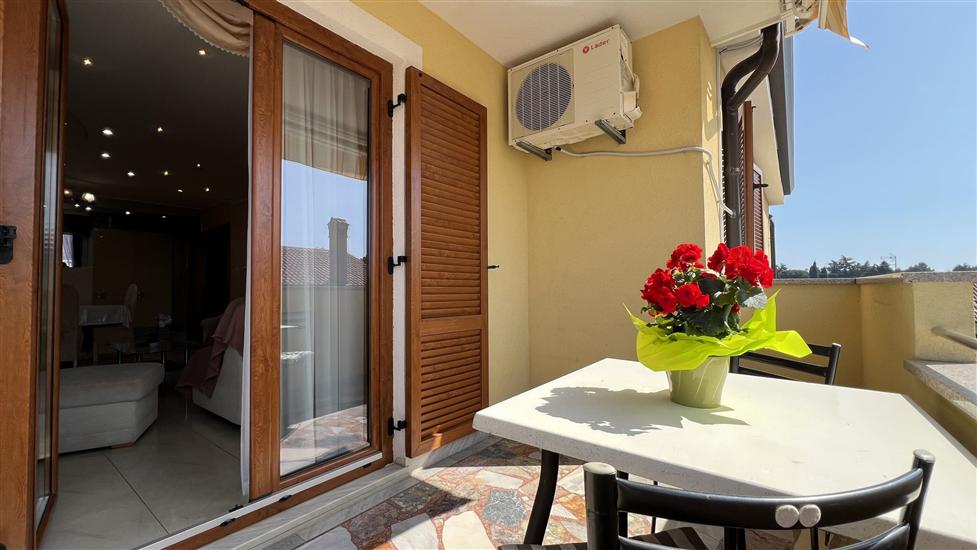 Apartment A1, for 5 persons