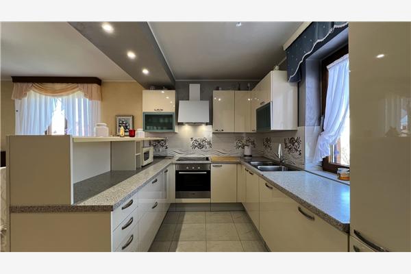 Apartment A1, for 5 persons