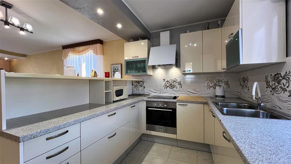Apartment A1, for 5 persons