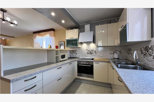 Apartment A1, for 5 persons