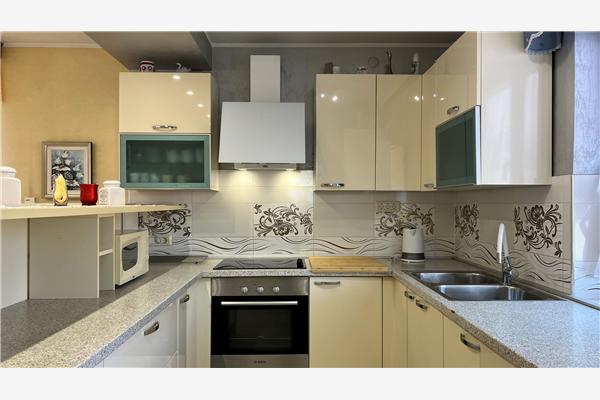 Apartment A1, for 5 persons