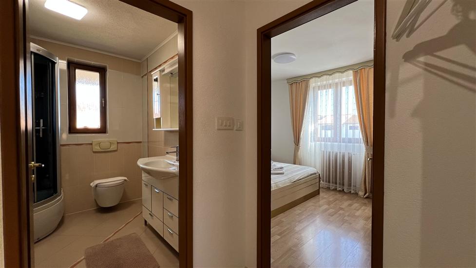 Apartment A1, for 5 persons