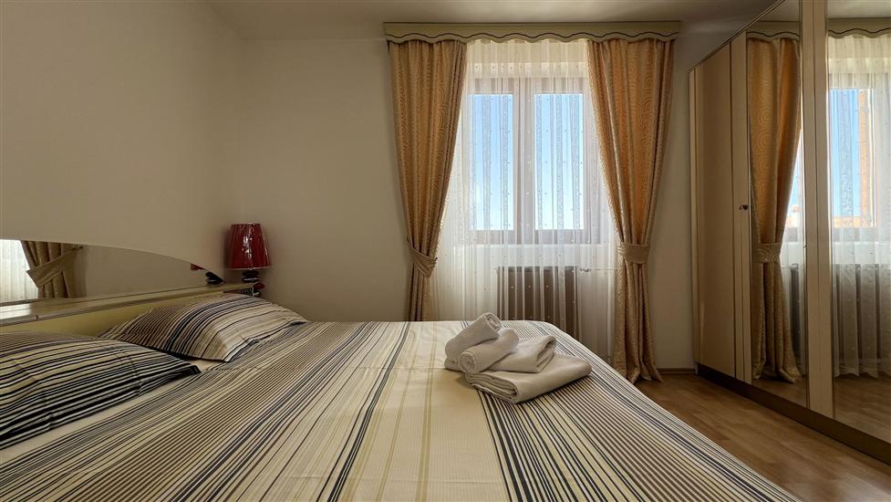 Apartment A1, for 5 persons