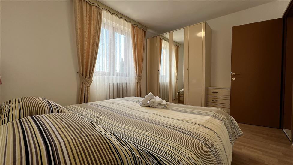 Apartment A1, for 5 persons