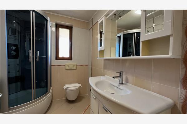 Apartment A1, for 5 persons