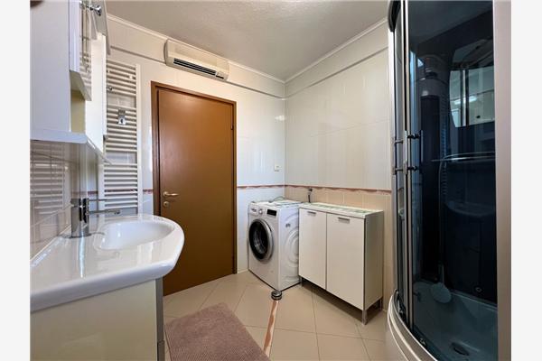 Apartment A1, for 5 persons