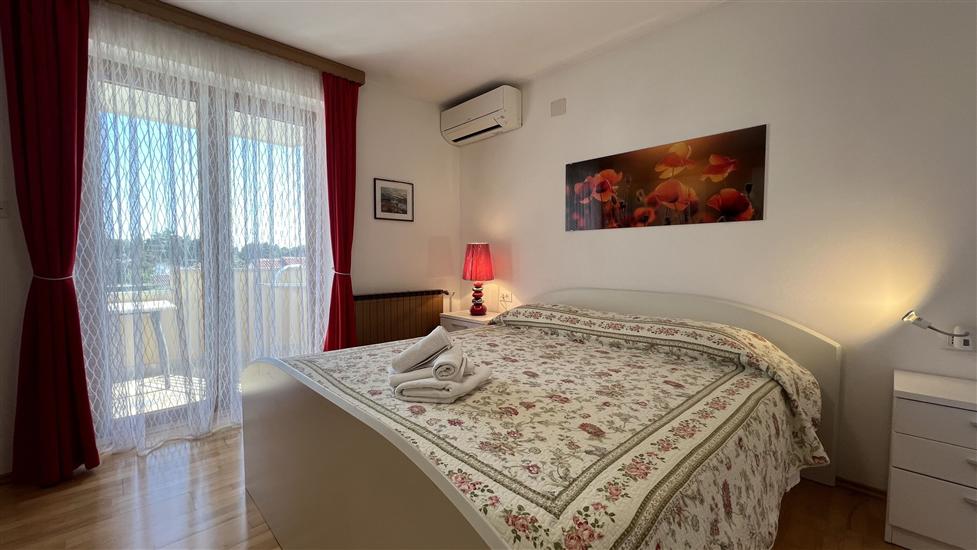 Apartment A1, for 5 persons