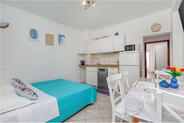 Apartment A1, for 5 persons