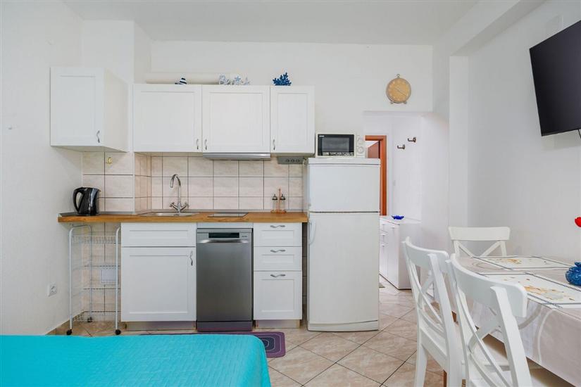 Apartment A1, for 5 persons