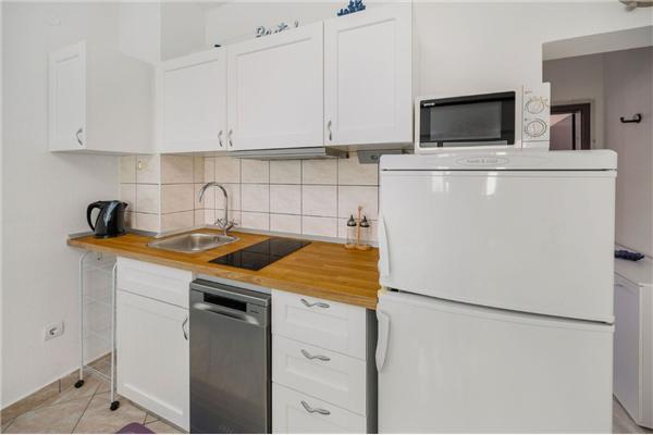 Apartment A1, for 5 persons