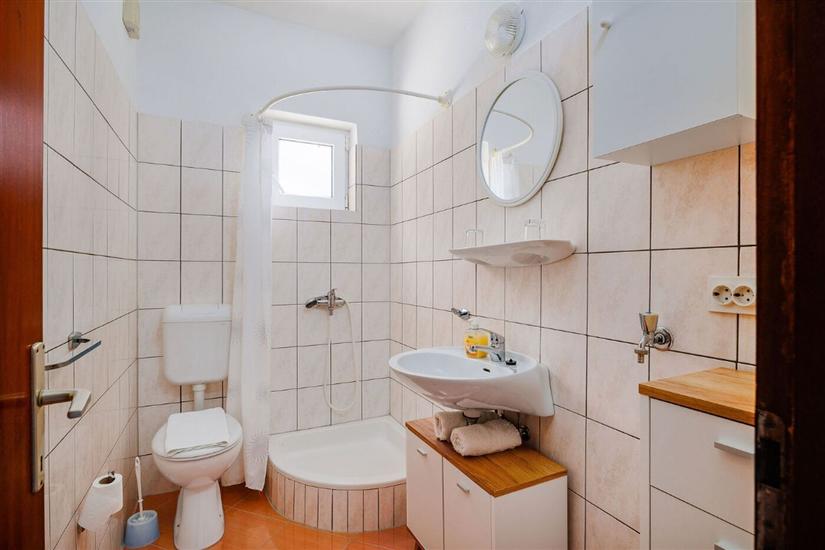 Apartment A1, for 5 persons