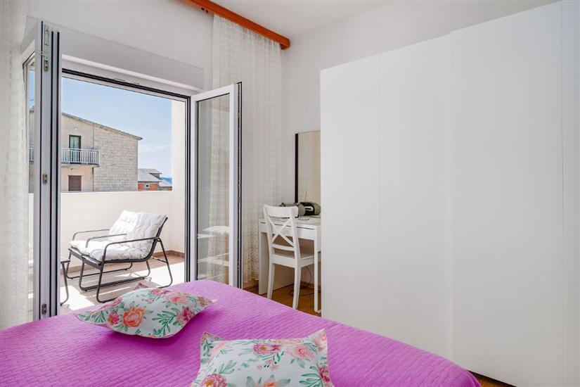Apartment A1, for 5 persons