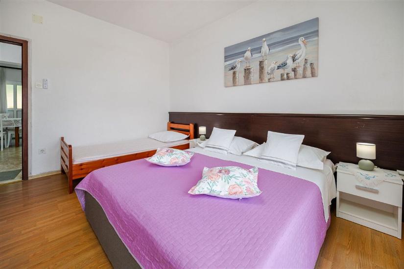 Apartment A1, for 5 persons