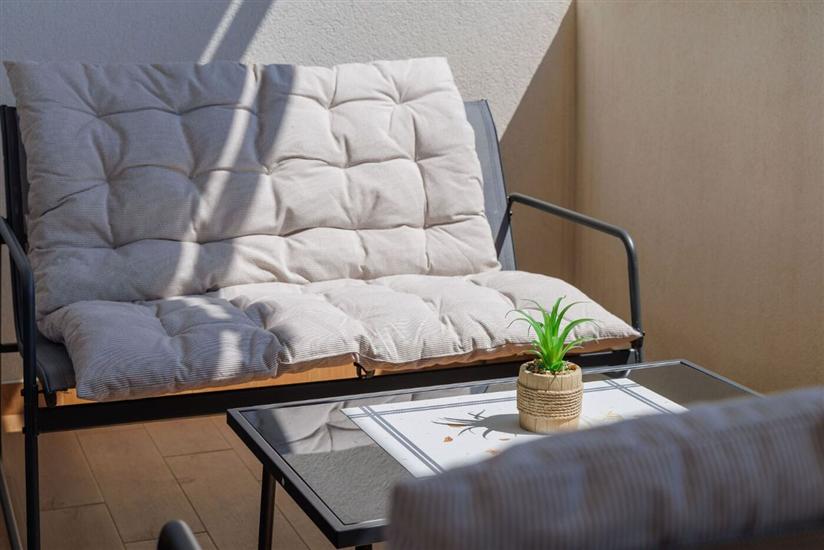Apartment A1, for 5 persons