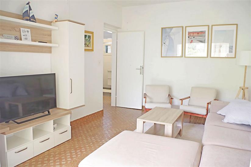 House K1, for 10 persons
